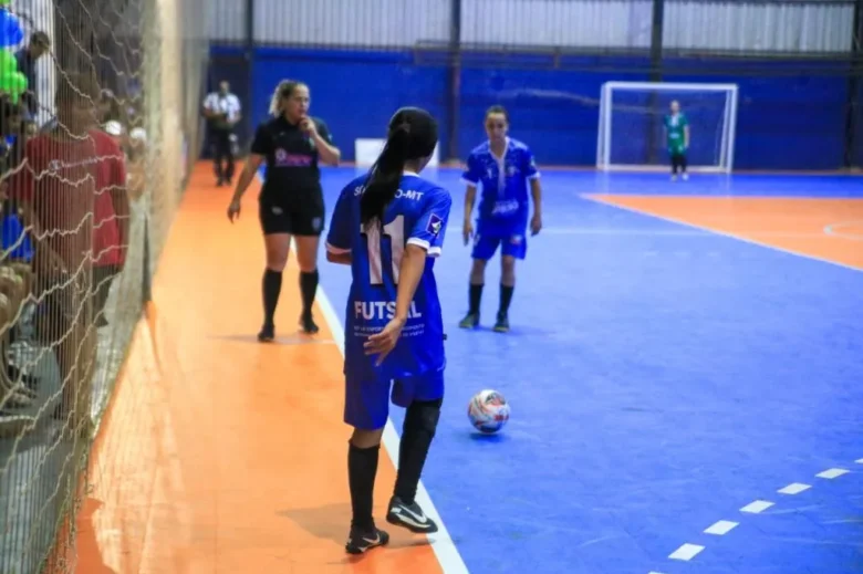 Sorriso sedia etapa estadual dos Jogos Escolares com jovens atletas