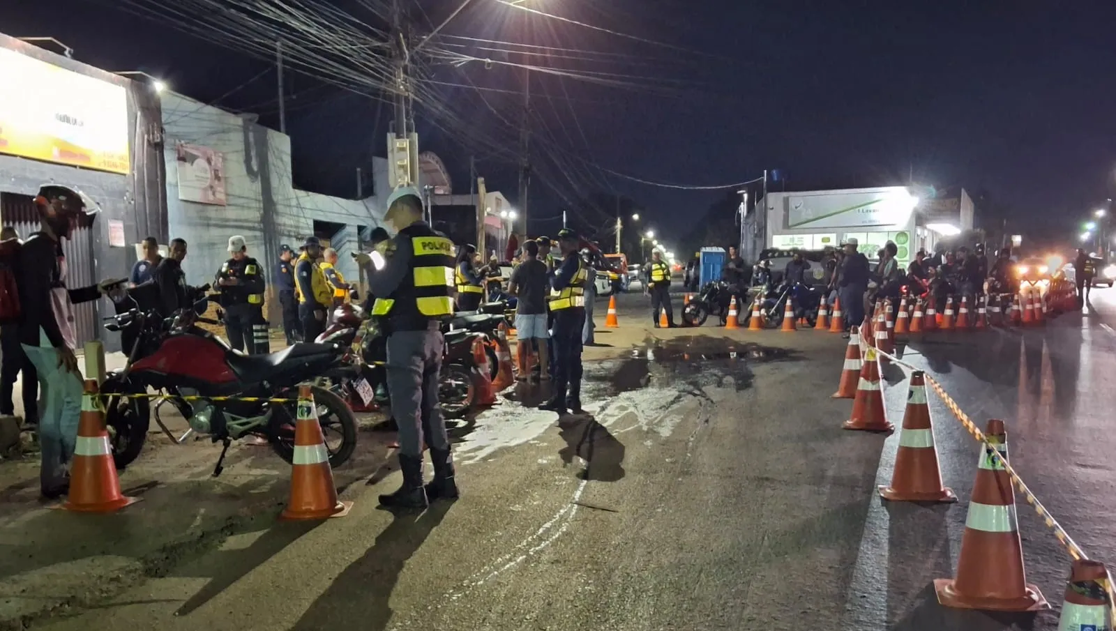 Fiscalização na na Avenida Principal do bairro Nova Esperança em Cuiabá