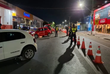 Operação prende 12 motoristas por embriaguez em blitz de trânsito