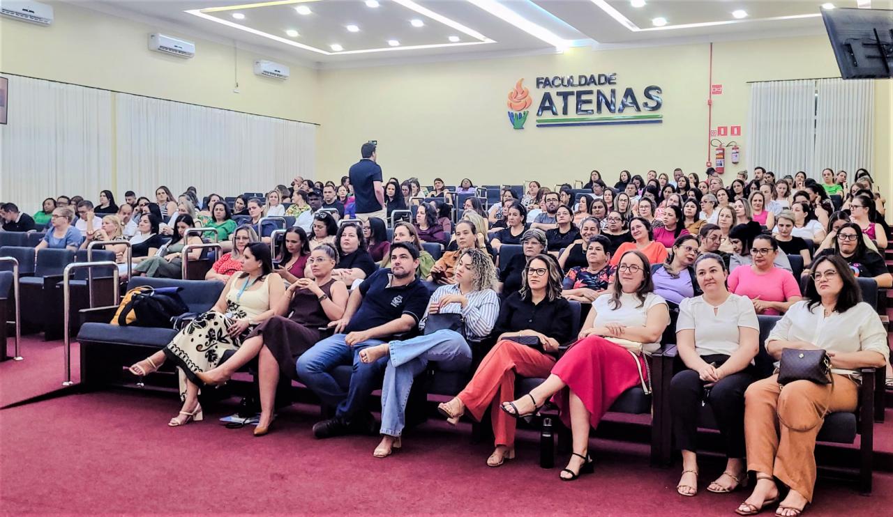 Palestra com Guilherme de Almeida reforca compromisso de Sorriso com a educacao inclusiva