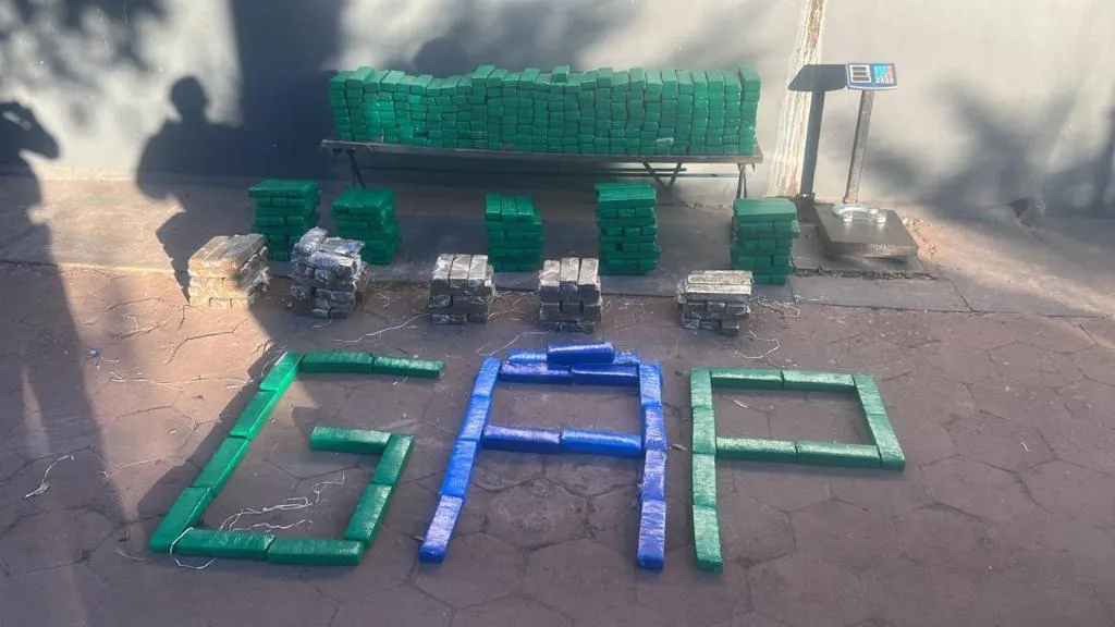 Polícia intercepta quadrilha com 436 tabletes de maconha em operação