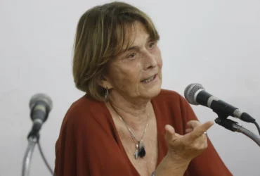 Ciência é investimento, alerta pesquisadora sobre descaso brasileiro