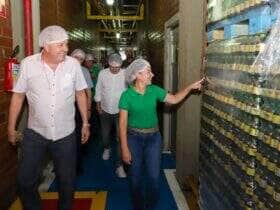 Prefeita visita empresas e incentiva desenvolvimento economico de Varzea Grande