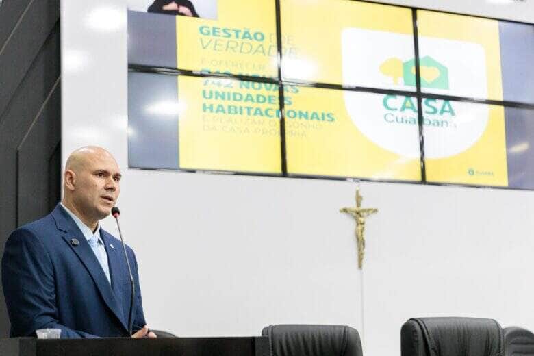 Prefeitura de Cuiaba reconsidera ferias de professores em anuncio financeiro