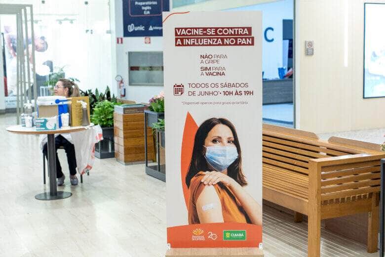 Prefeitura de Cuiaba vacinou mais de 2 mil pessoas com acao especial nos shoppings