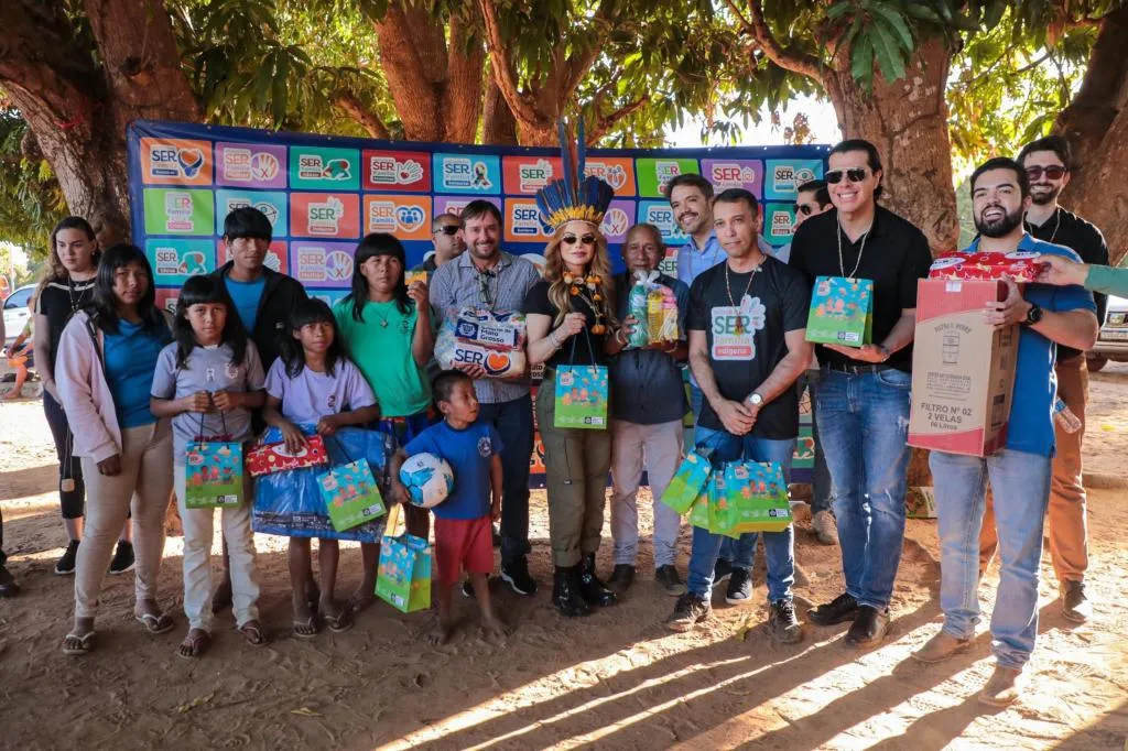 Primeira-dama leva solidariedade a aldeia indígena com entrega de cestas e kits