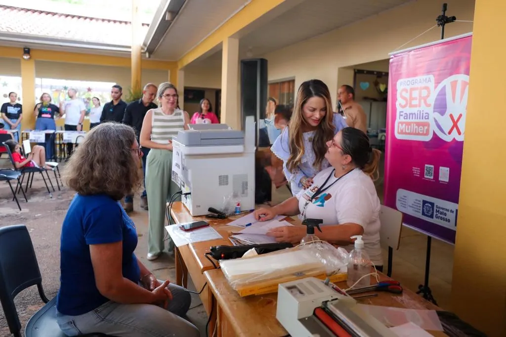Mutirão leva cidadania ao Pedra 90 com serviços gratuitos à população
