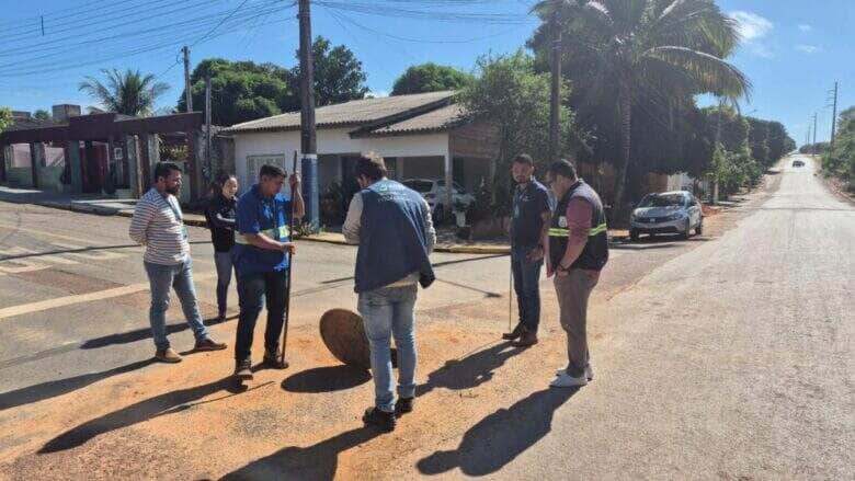 Procon Aguas de Sorriso e Ager fiscalizam rede de esgoto