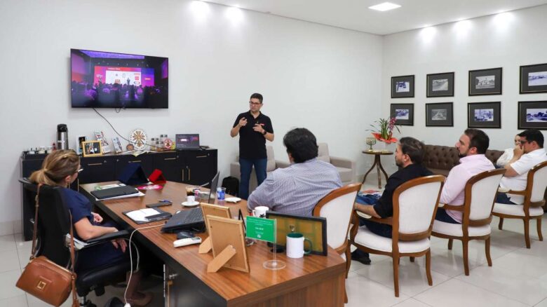 Representantes da Lenovo visitam Varzea Grande e apresentam projeto ‘Cidade Inteligente