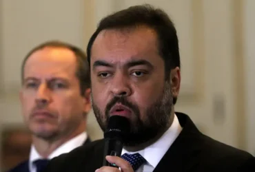 Rio adota aplicativo para conter roubos de celulares