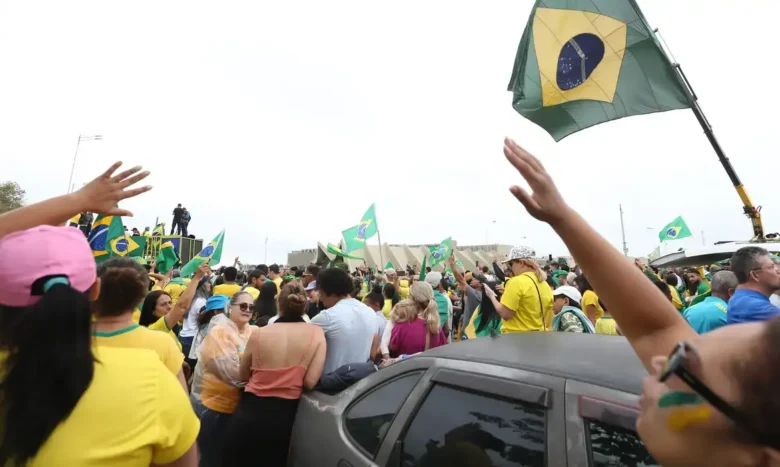 Stf condena líder de acampamento golpista a 14 anos de prisão