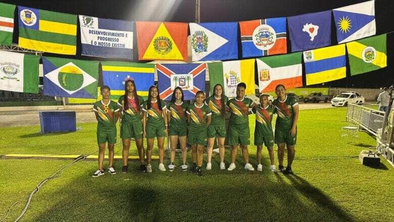 Selecao de futsal feminino recebe apoio e estrutura para disputar medalhas no mato grossense