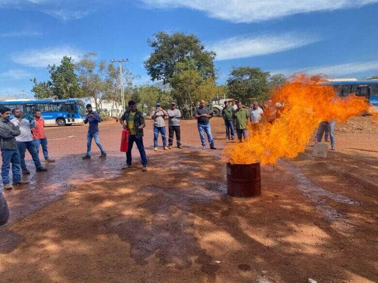 Servidores da Agricultura participam de treinamento sobre primeiros socorros e combate a incendios