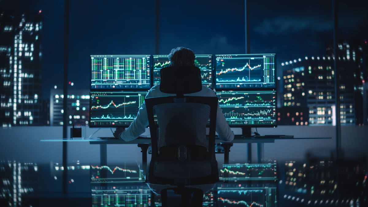 Cuidados com trader: o que você precisa saber antes de investir na Bolsa 82 TRADER FOTO