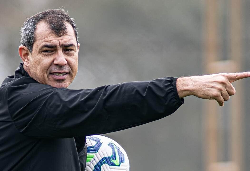 Botafogo x Vitória: Onde assistir, prováveis escalações e tudo sobre o confronto da 14ª rodada do Brasileirão. Imagem: Victor Ferreira EC Vitória Botafogo x Vitória: Onde assistir, prováveis escalações e tudo sobre o confronto da 14ª rodada do Brasileirão. Imagem: Victor Ferreira EC Vitória