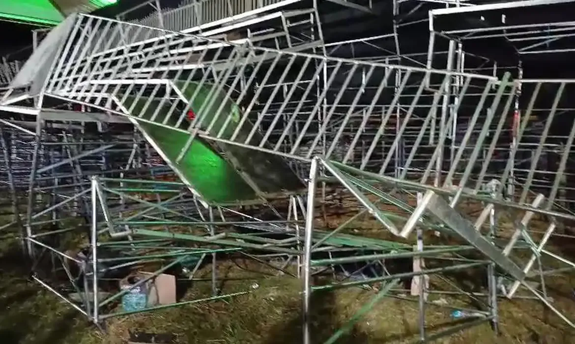 Desabamento deixa 60 feridos durante rodeio em Eldorado (SP)