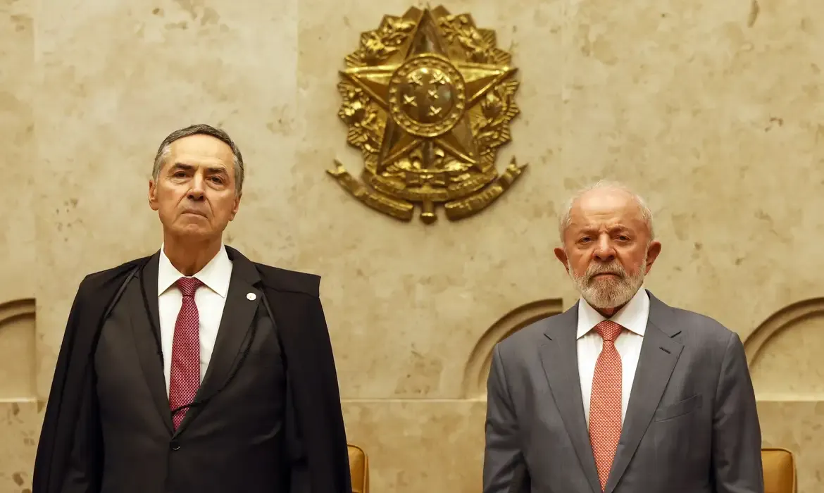 Brasília (DF), 03/02/2025 - Presidente do STF Roberto Barroso e o presidente da república Luiz Inácio Lula da Silva durante sessão Solene de Abertura do Ano Judiciário do STF. Foto: Antônio Cruz/Agênc
