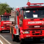 Incêndio atinge carreta em movimento e mobiliza bombeiros na BR-163