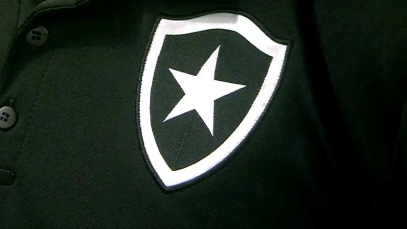 Botafogo anuncia para esta sexta-feira lançamento da nova camisa preta