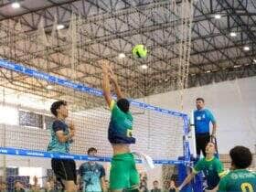 Disputas nas modalidades coletivas reúnem jovens de 15 a 17 anos em uma semana de competição, integração e incentivo ao esporte escolar; abertura ocorre no Estádio Passo das Emas