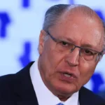 Avião da FAB com falha adia retorno de Alckmin ao Brasil