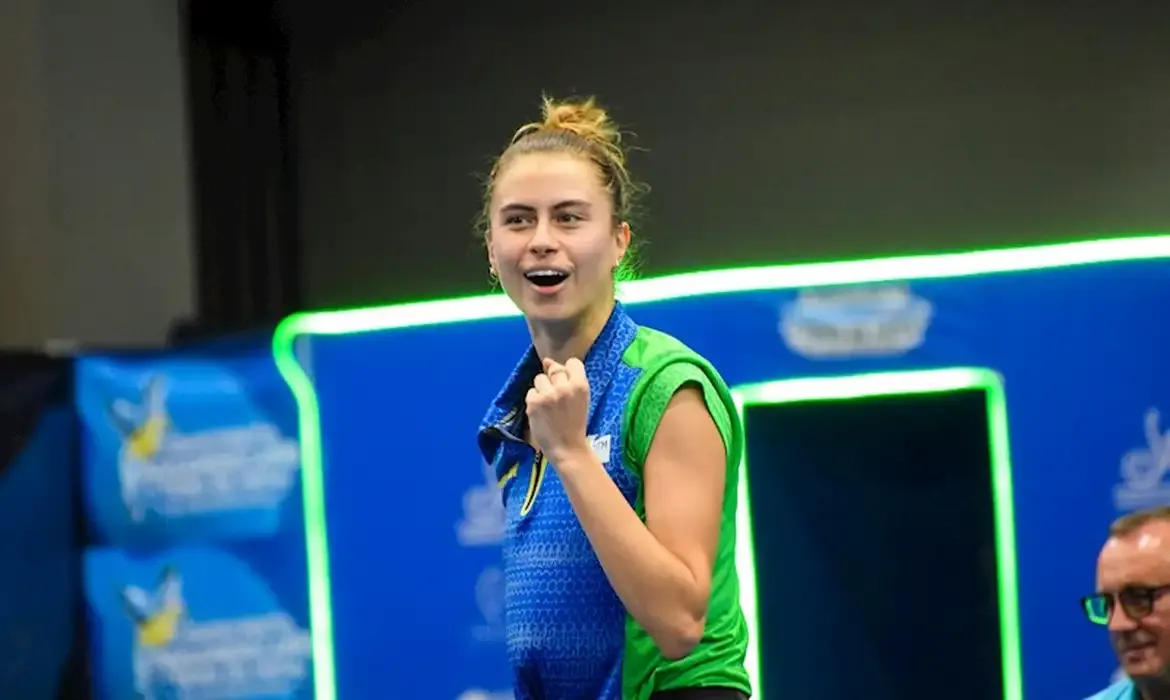 Takahashi vence australiana na estreia do Europe Smash de tênis de mesa