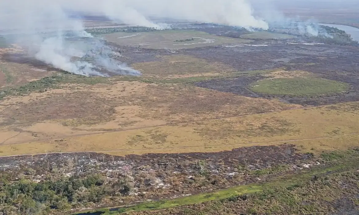 Corumbá-MS 20/09/2024 Polícia Federal deflagrou na manhã desta sexta-feira (20/9) a Operação Prometeu para combater os crimes de incêndio, desmatamento, exploração ilegal de terras da União, entre out