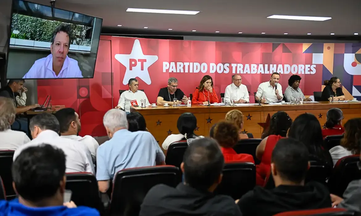 Alckmin afirma que tarifaço dos EUA impacta apenas 3,3% das exportações brasileiras