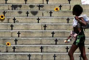 Feminicídio por arma de fogo cresce 45% no Brasil em 2025