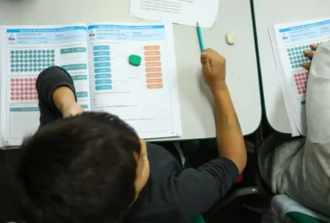 Rio de Janeiro (RJ), 04/06/2025 – Alunos em sala de aula no Centro Integrado de Educação Pública (CIEP) 001, no Catete, na zona sul da capital fluminense. Foto: Tomaz Silva/Agência Brasil