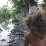 Três em cada dez residências brasileiras não têm esgoto ligado à rede geral