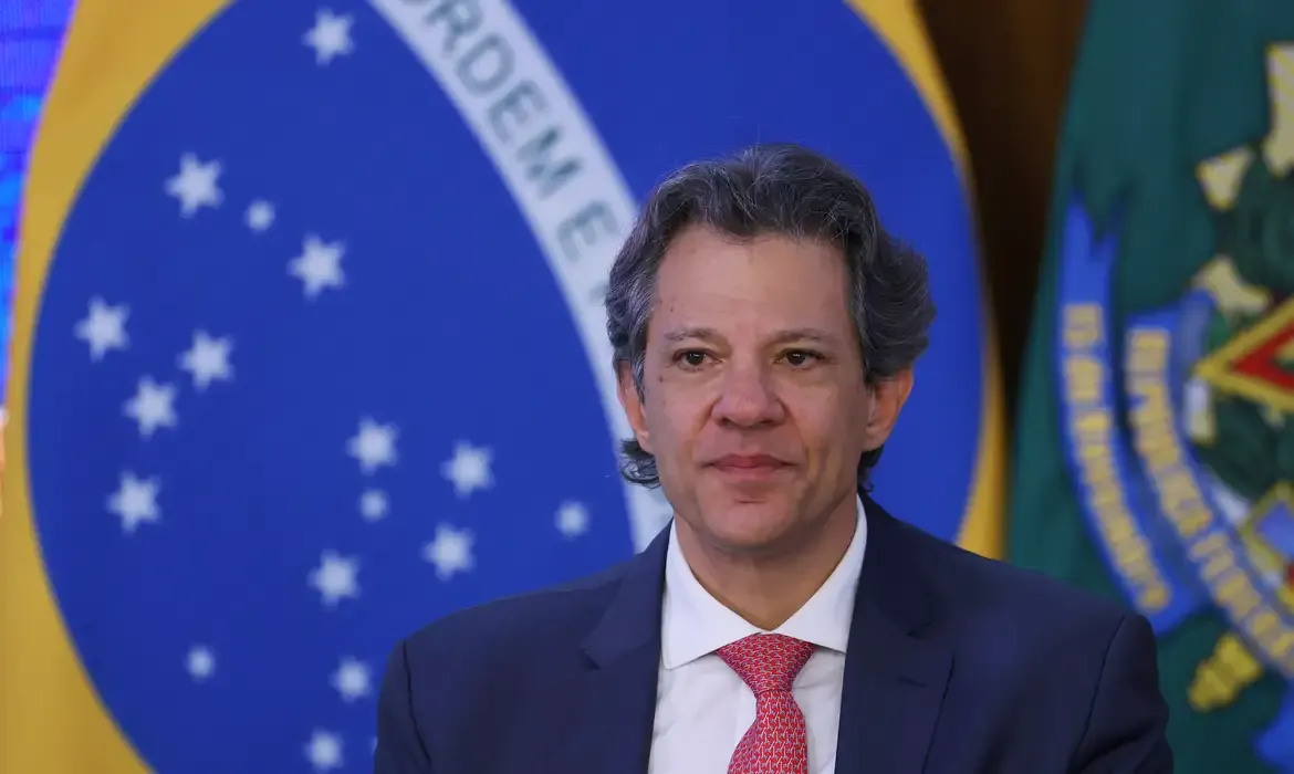 Haddad alerta que EUA tentam impor solução impossível ao Brasil