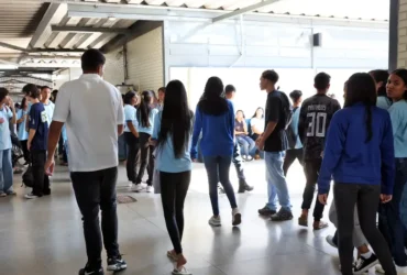 Pé-de-Meia paga sexta parcela a estudantes nascidos em março e abril