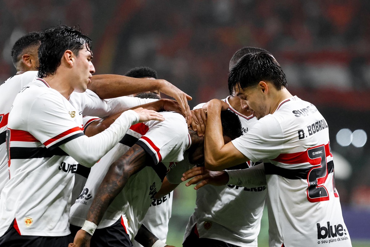 Athletico-PR x São Paulo: Onde assistir, escalações e tudo sobre o confronto quente da Copa do Brasil. Imagem: SPFC