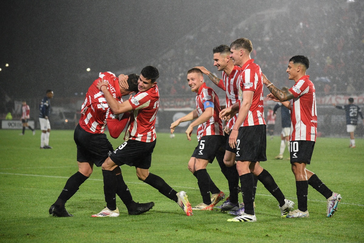 Cerro Porteño x Estudiantes: tudo sobre o duelo de ida das oitavas da Libertadores 2025. Imagem: Divulgação Estudiantes Cerro Porteño x Estudiantes: tudo sobre o duelo de ida das oitavas da Libertadores 2025. Imagem: Divulgação Estudiantes