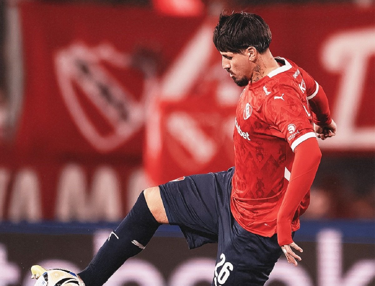 Universidad de Chile x Independiente: onde assistir, escalações e clima do jogo decisivo na Sul-Americana. Imagem: Divulgação Independiente Universidad de Chile x Independiente: onde assistir, escalações e clima do jogo decisivo na Sul-Americana. Imagem: Divulgação Independiente