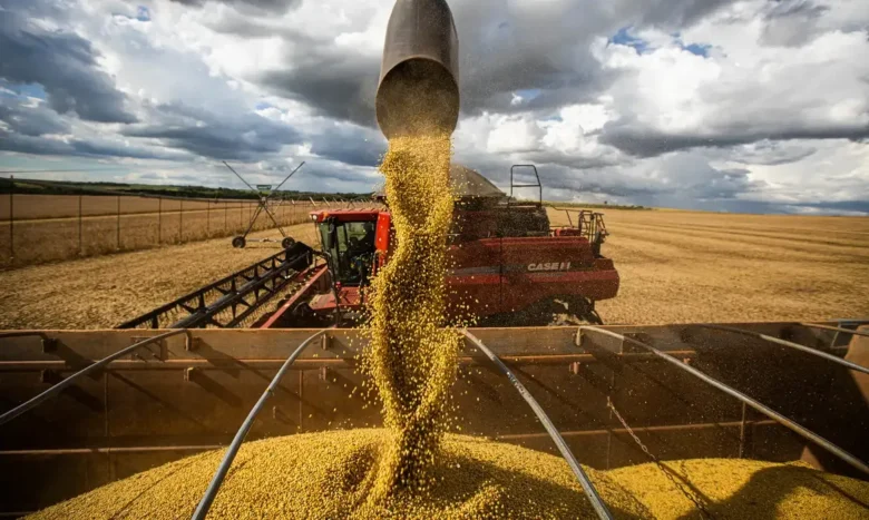 CNI mantém previsão de alta do PIB em 2,3% impulsionada pelo agro