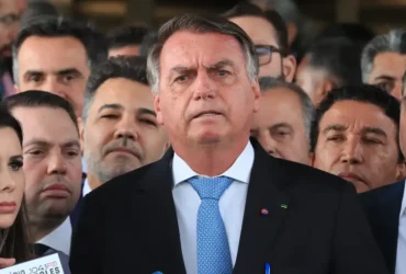 Brasília (DF), 26/03/2025 - Ex-presidente Jair Bolsonaro durante declaração a imprensa após virar Réu no STF. Foto: Lula Marques/Agência Brasil