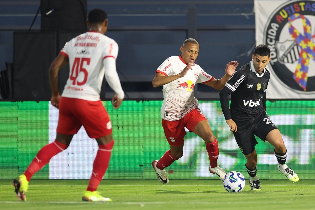 Botafogo x Red Bull Bragantino: Onde assistir, escalações e desfalques pela 22ª rodada do Brasileirão. Imagem: Vitor Silva/BFR
