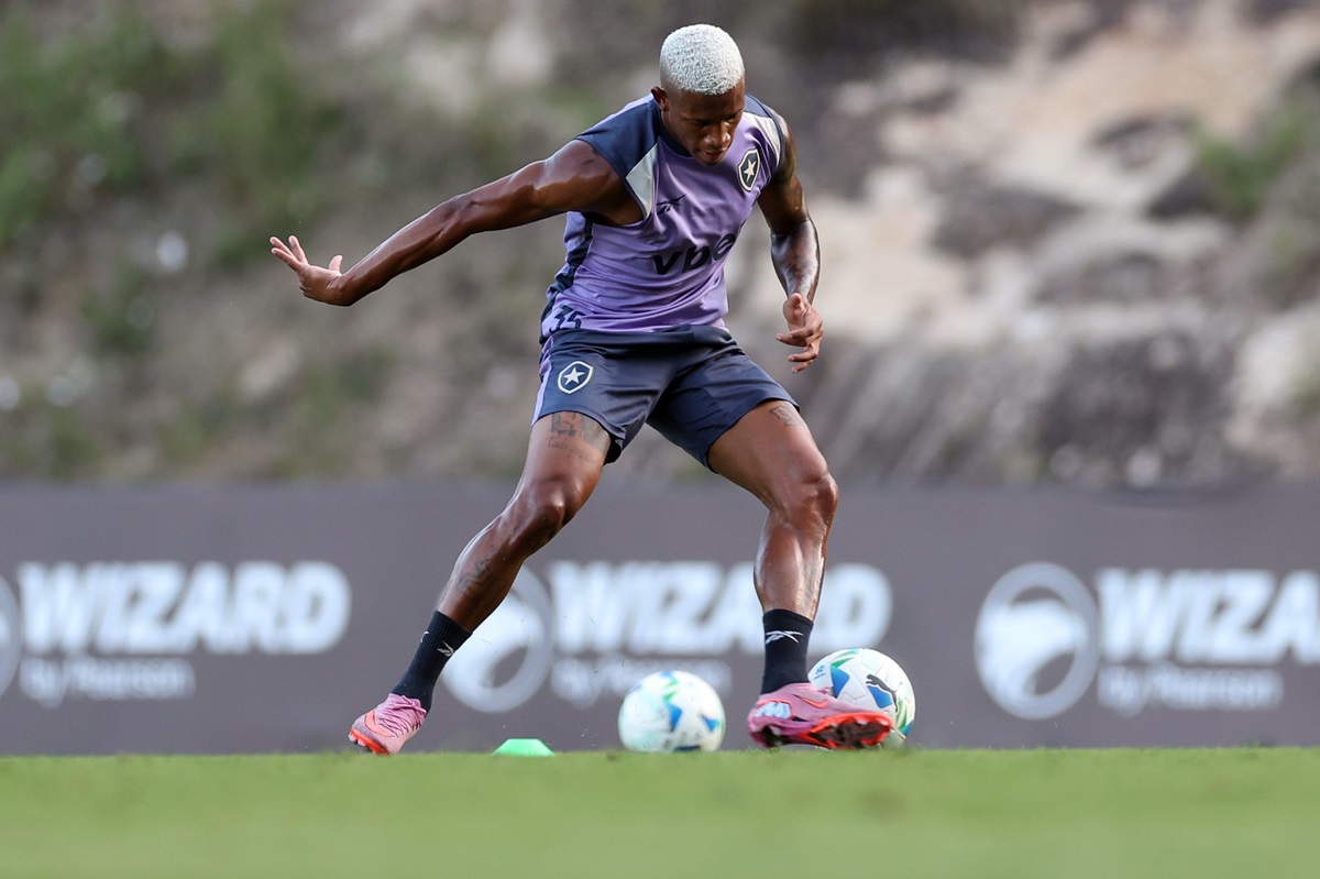 LDU x Botafogo: onde assistir, prováveis escalações e tudo sobre o duelo decisivo da Libertadores. Imagem: Vitor Silva/BFR