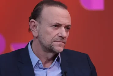 Democracia é tema central em entrevista de Edinho Silva no programa DR com Demori
