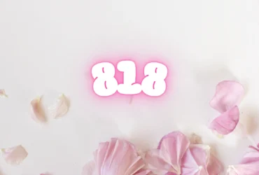818