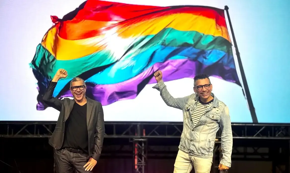 Rio de Janeiro (RJ), 05/08/2025 - Superintendente de Políticas Públicas LGBTI da Secretaria de Estado de Desenvolvimento Social e Direitos Humanos do Rio de Janeiro, Ernane Alexandre e o presidente do