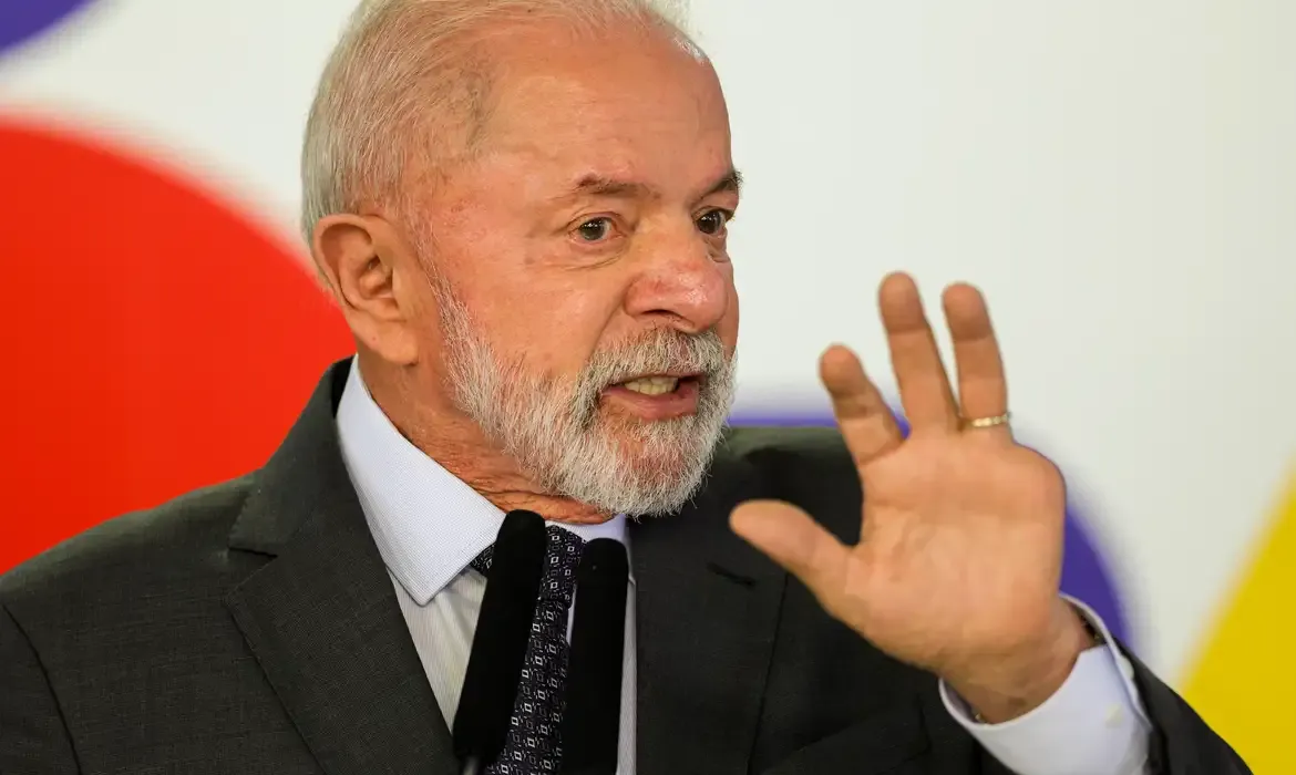 Lula anuncia 30 bilhões em crédito para empresas afetadas pelo tarifaço