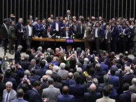 06/8/2025 - Hugo Motta preside sessão plenária após obstrução do plenário da Câmara dos Deputados por parlamentares de oposição