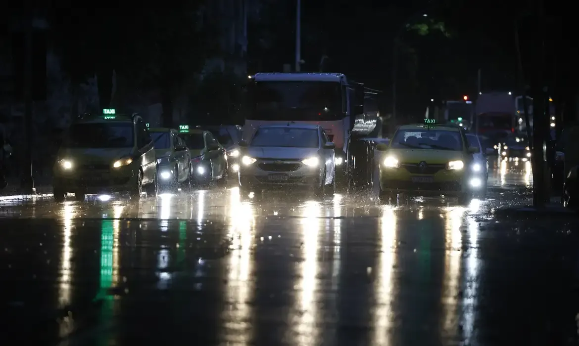 Rio de Janeiro terá final de semana com tempo instável e céu nublado