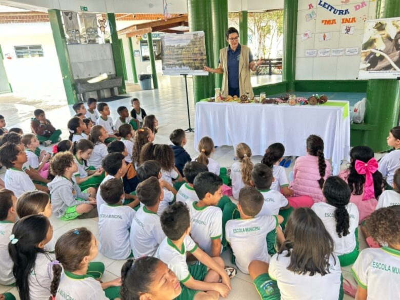 Cerca de mil estudantes participam de palestras sobre meio ambiente em Sinop