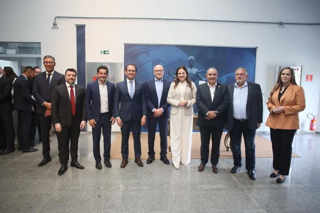 Solenidade marca lançamento da linha de crédito Jovem Advogado, voltada a profissionais de até 29 anos da OAB-MT.