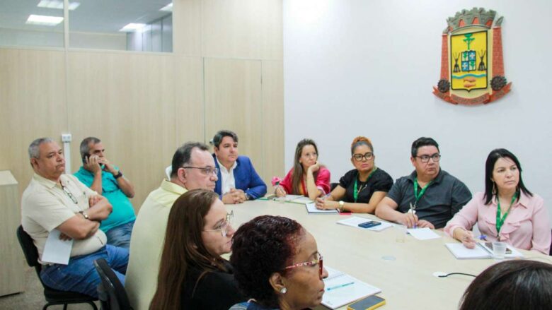 Educacao Gestao Fazendaria e Planejamento de Varzea Grande discutem destinacao de recursos municipais