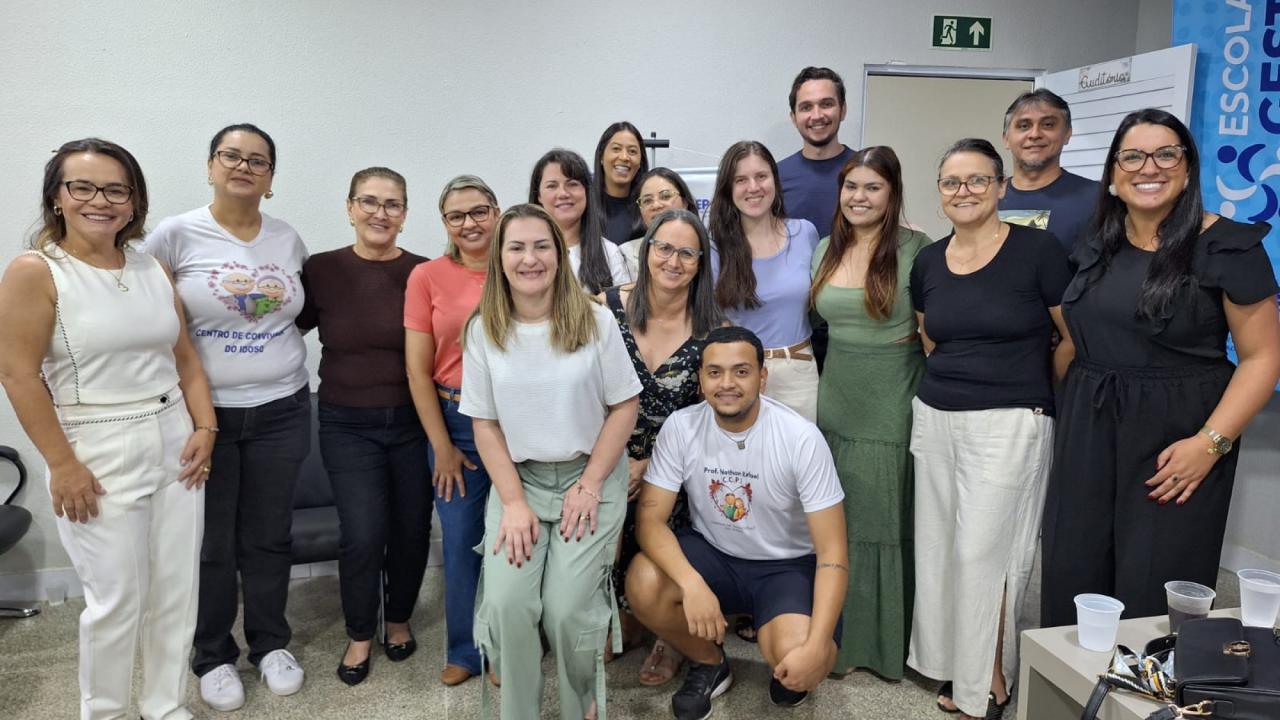 Equipe da Semas passa por treinamento sobre atendimento a familia em Sorriso